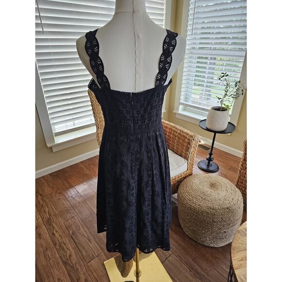 ANN TAYLOR Black Lace Strap Eyelet Flare Dress Women's Size 4 NWT - Picture 4 of 9